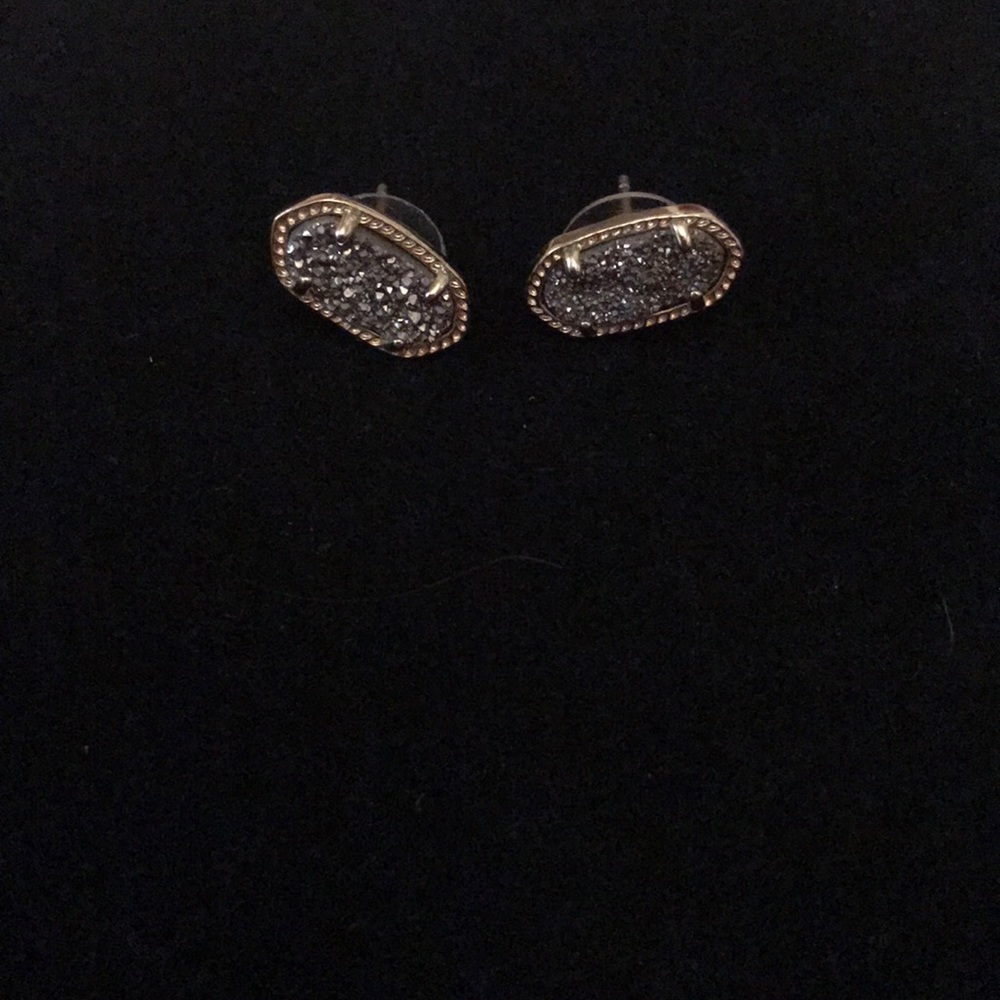 kendra scott studd earrings